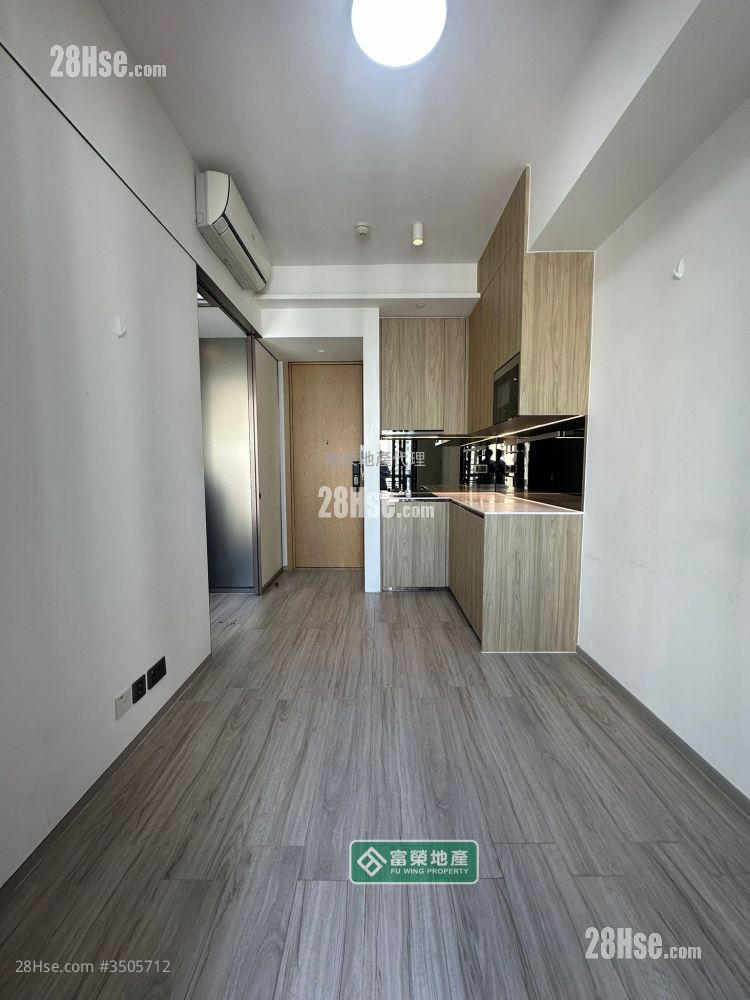 Seven Victory Avenue Rental 1 Bedroom , 1 Bathroom 264 ft² ( 24.5 m² )