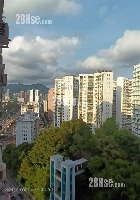 Yee On Court Sell 2 Bedrooms , 1 Bathroom 566 ft² ( 52.6 m² )