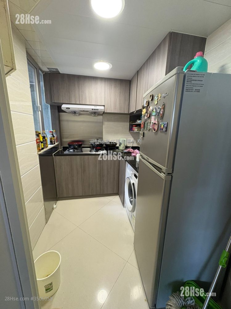 Whampoa Garden Rental 3 Bedrooms , 2 Bathrooms 639 ft² ( 59.4 m² )