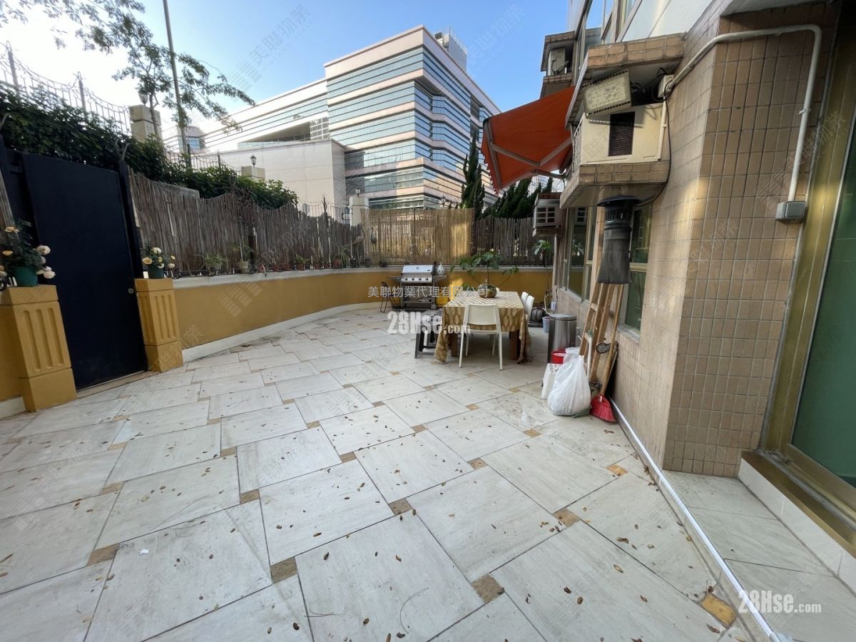 The Astoria Rental 3 Bedrooms , 2 Bathrooms 843 ft² ( 78.3 m² )