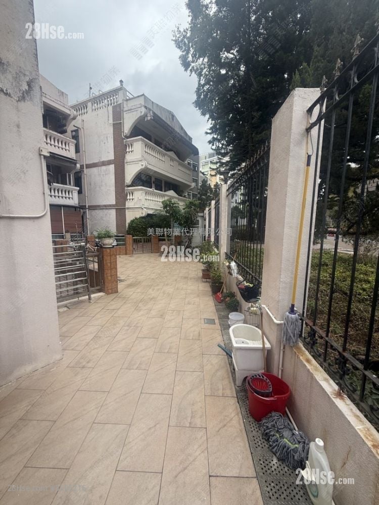 Swallow Garden Sell 3 Bedrooms 700 ft² ( 65.0 m² )