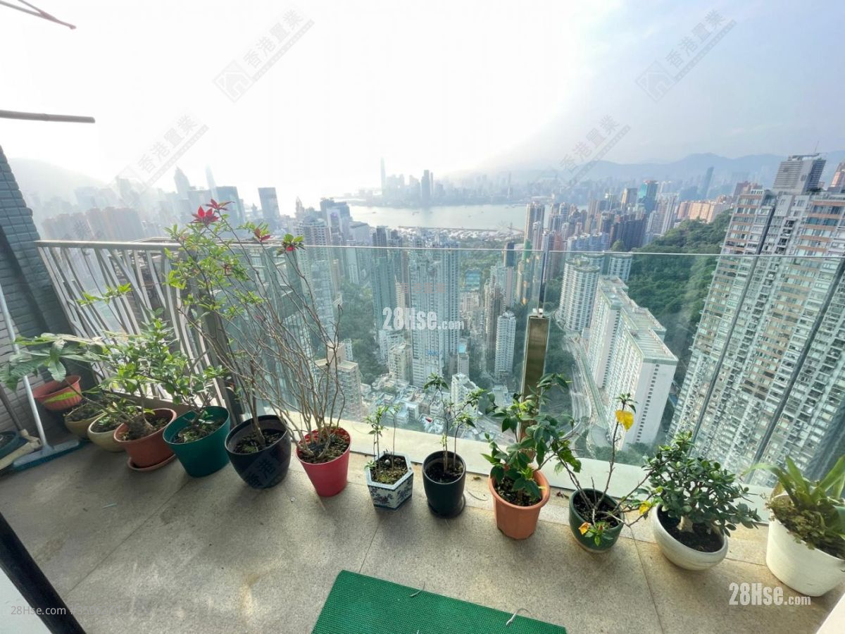 The Legend Sell 5+ Bedrooms 2,985 ft² ( 277.3 m² )