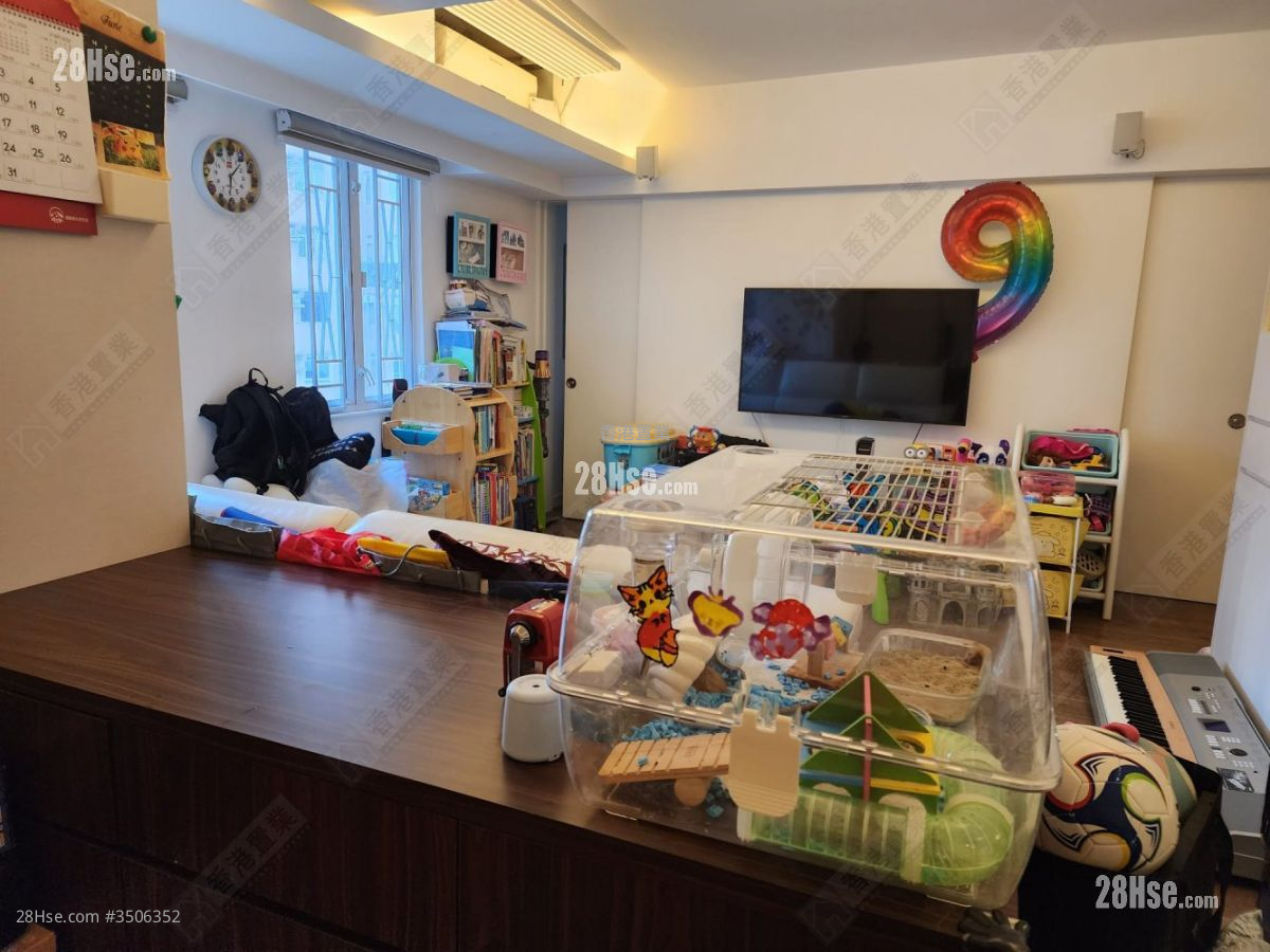 Ka Fu Building Sell 2 Bedrooms , 2 Bathrooms 783 ft² ( 72.7 m² )