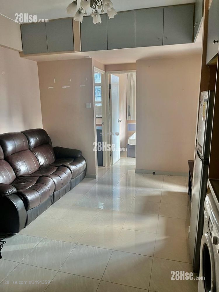 Wang Kee Building Rental 2 Bedrooms , 1 Bathroom 460 ft² ( 42.7 m² )