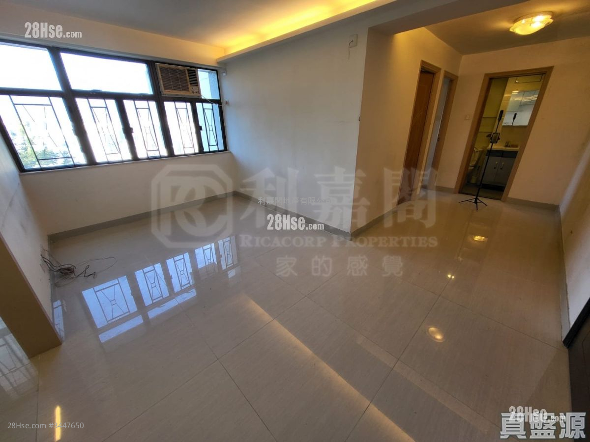 Tsui Yiu Court Sell 2 Bedrooms , 1 Bathroom 452 ft² ( 42.0 m² )