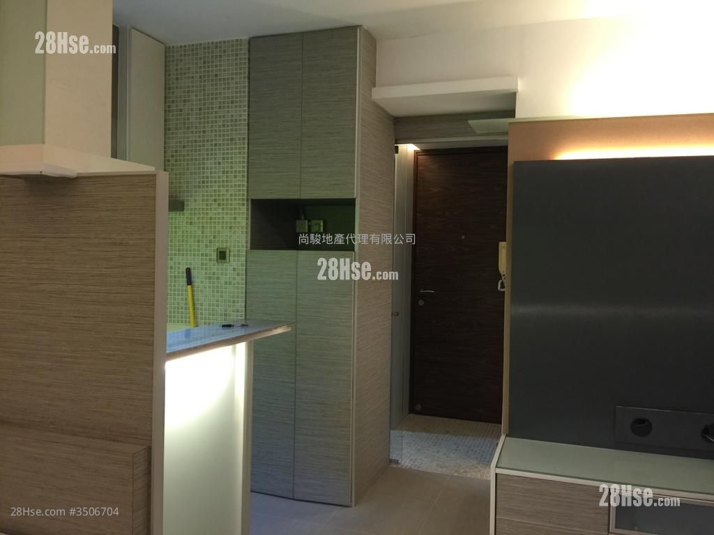 Manor Centre Rental 1 Bathroom 274 ft² ( 25.5 m² )
