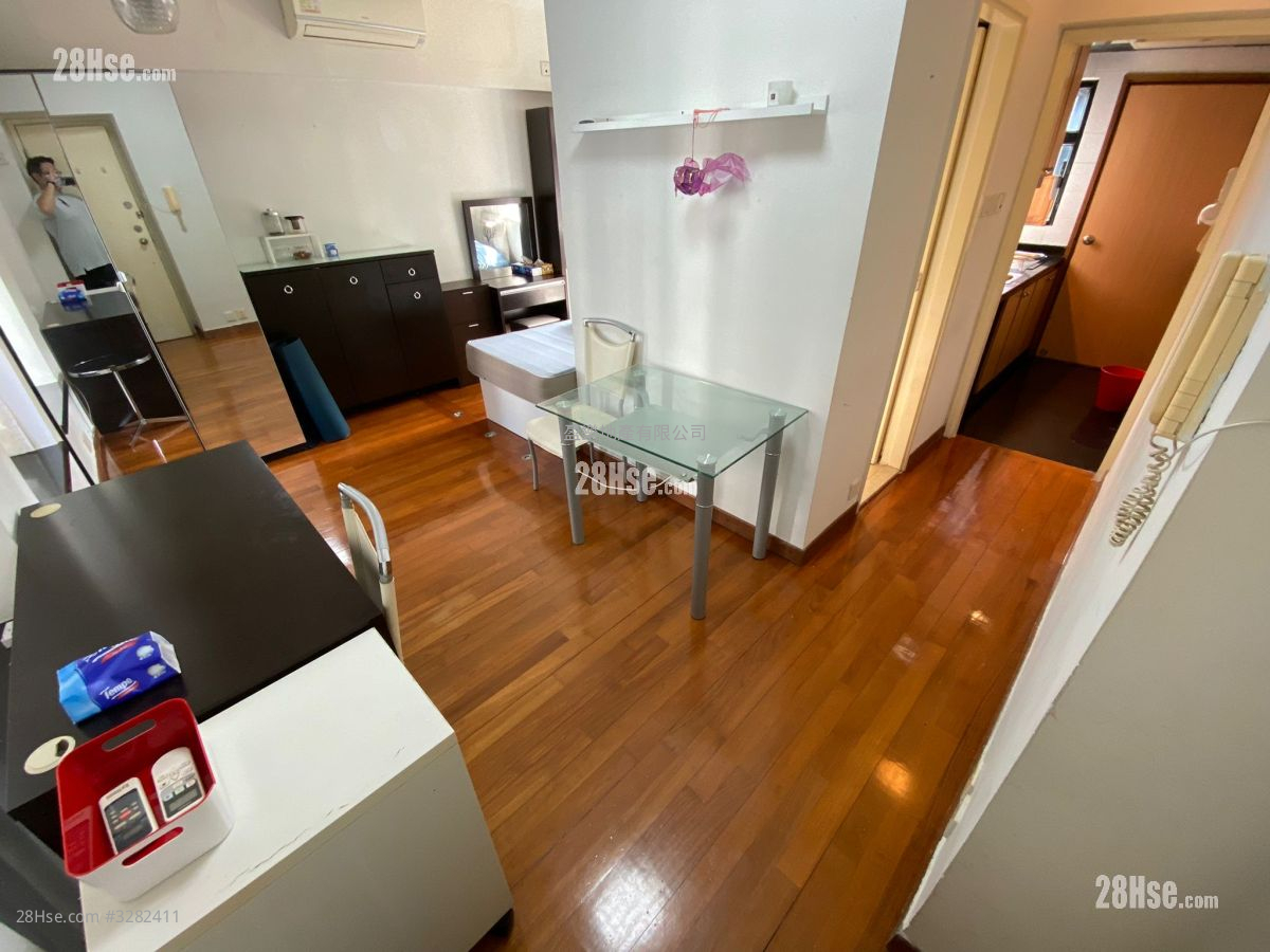 Charmview Court Rental Studio , 1 Bathroom 268 ft² ( 24.9 m² )