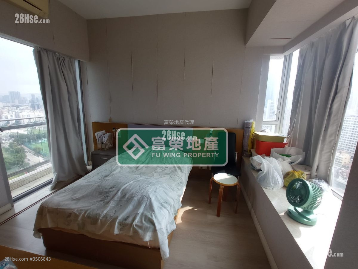 Emerald Twenty Eight Sell 3 Bedrooms , 2 Bathrooms 841 ft² ( 78.1 m² )