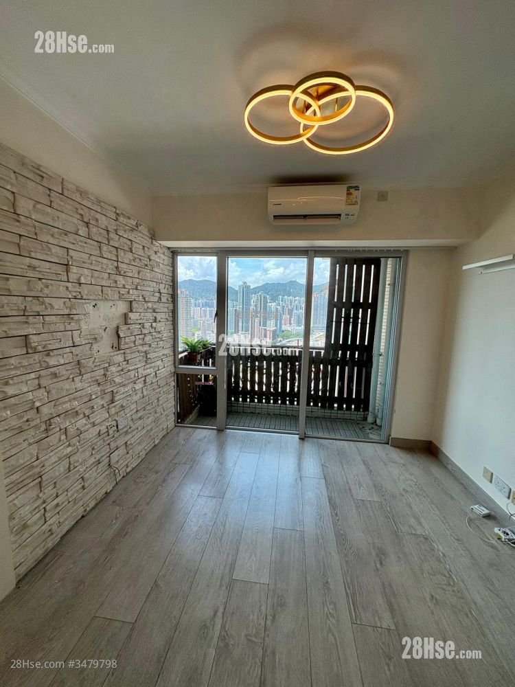 Sky Tower Rental 2 Bedrooms , 1 Bathroom 520 ft² ( 48.3 m² )