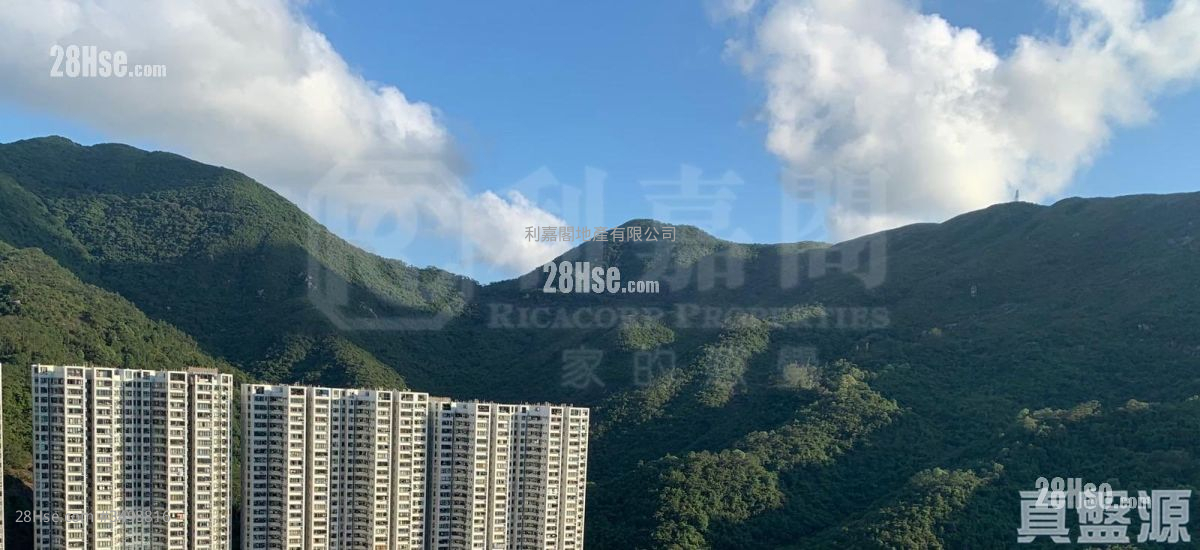 The Orchards Sell 2 Bedrooms , 1 Bathroom 614 ft² ( 57.0 m² )