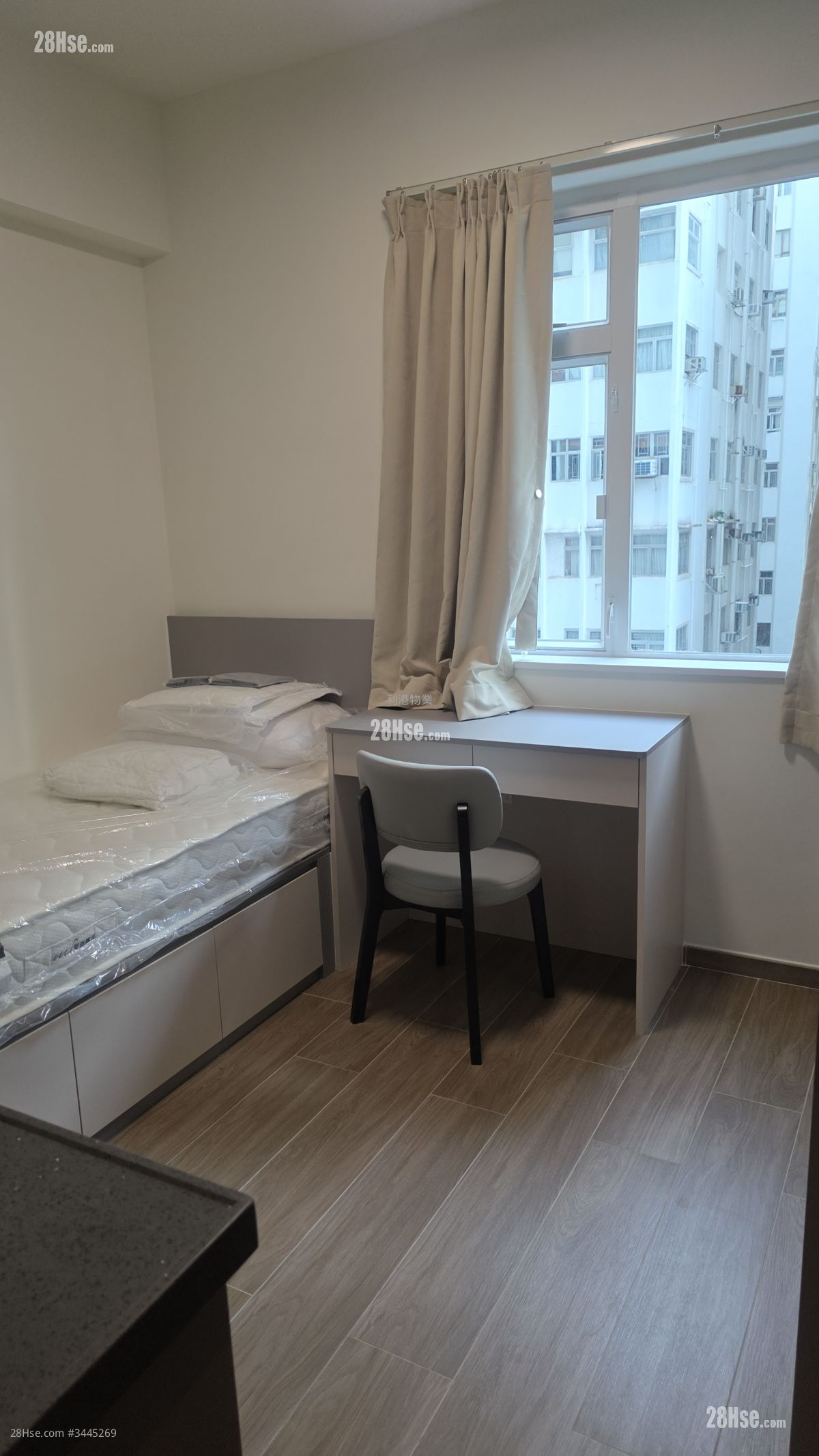 Pearl City Mansion Rental Studio , 1 Bathroom 150 ft² ( 13.9 m² )
