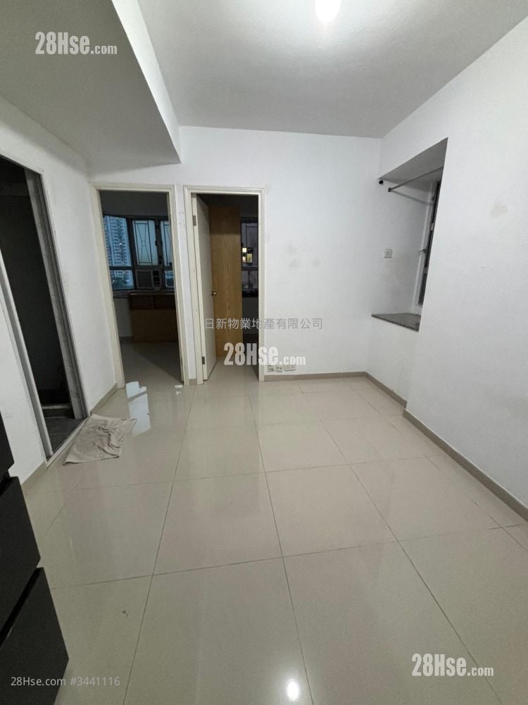 Rich Building Rental 2 Bedrooms , 1 Bathroom 297 ft² ( 27.6 m² )