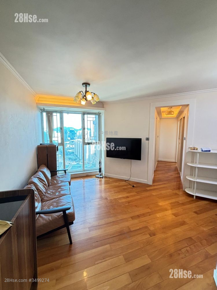 Galaxia Rental 3 Bedrooms , 1 Bathroom 517 ft² ( 48.0 m² )