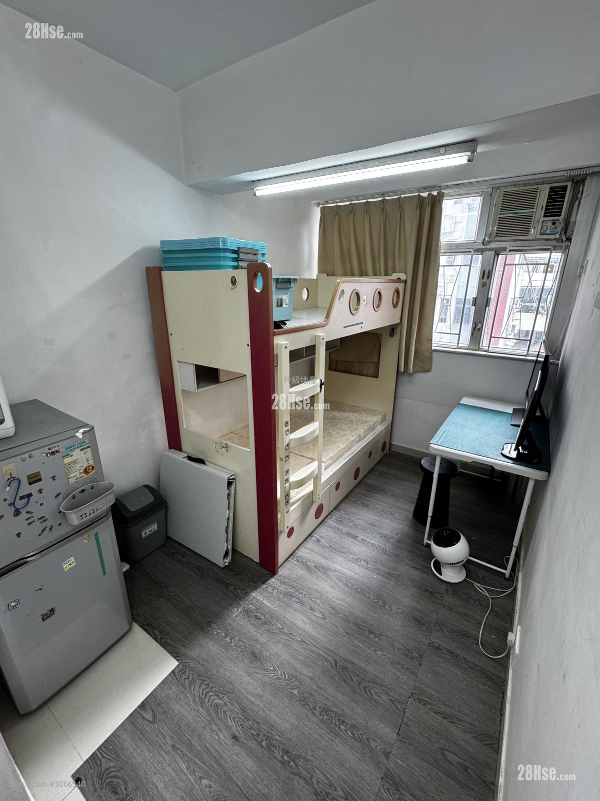 Wah Fat Building Rental Studio , 1 Bathroom 138 ft² ( 12.8 m² )
