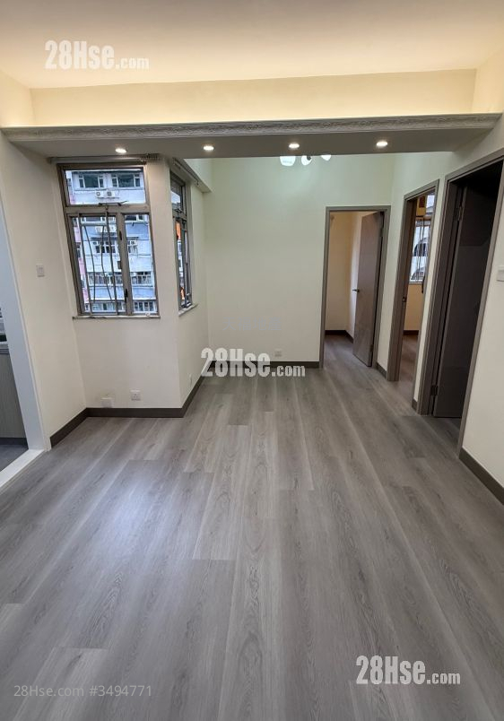 Hay Wah Building Rental 3 Bedrooms , 1 Bathroom 492 ft² ( 45.7 m² )