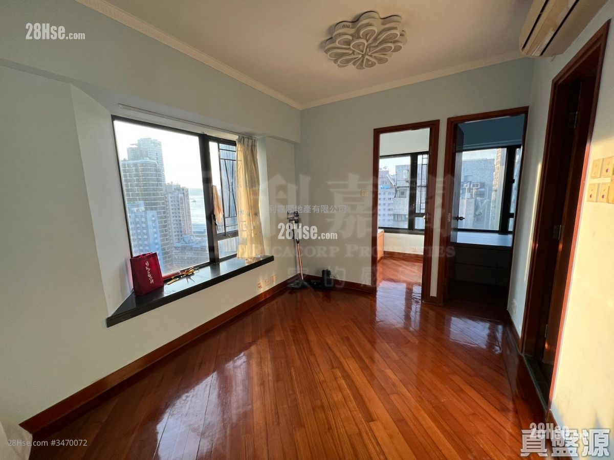 Imperial Terrace Sell 2 Bedrooms , 1 Bathroom 270 ft² ( 25.1 m² )