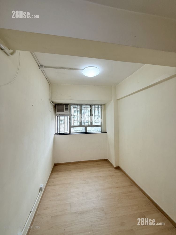 Wing Lung Building Rental Studio , 1 Bathroom 150 ft² ( 13.9 m² )