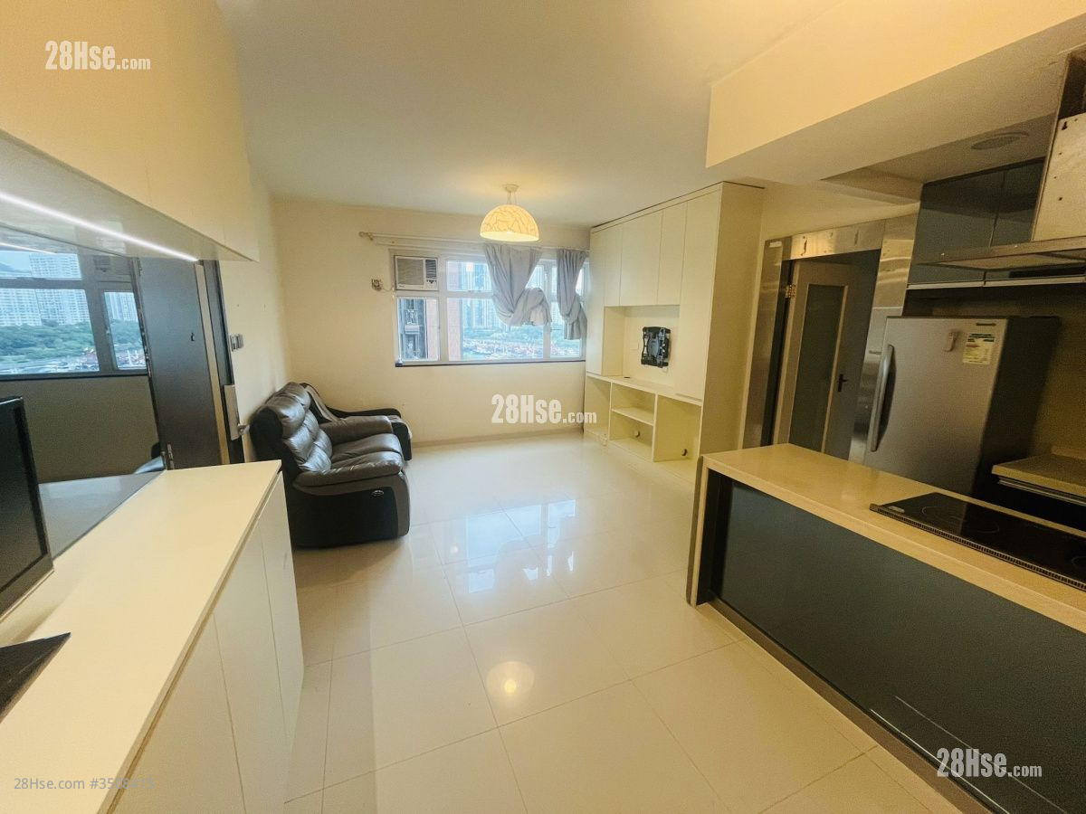 Ka Fook Court Rental Studio , 2 Bathrooms 647 ft² ( 60.1 m² )