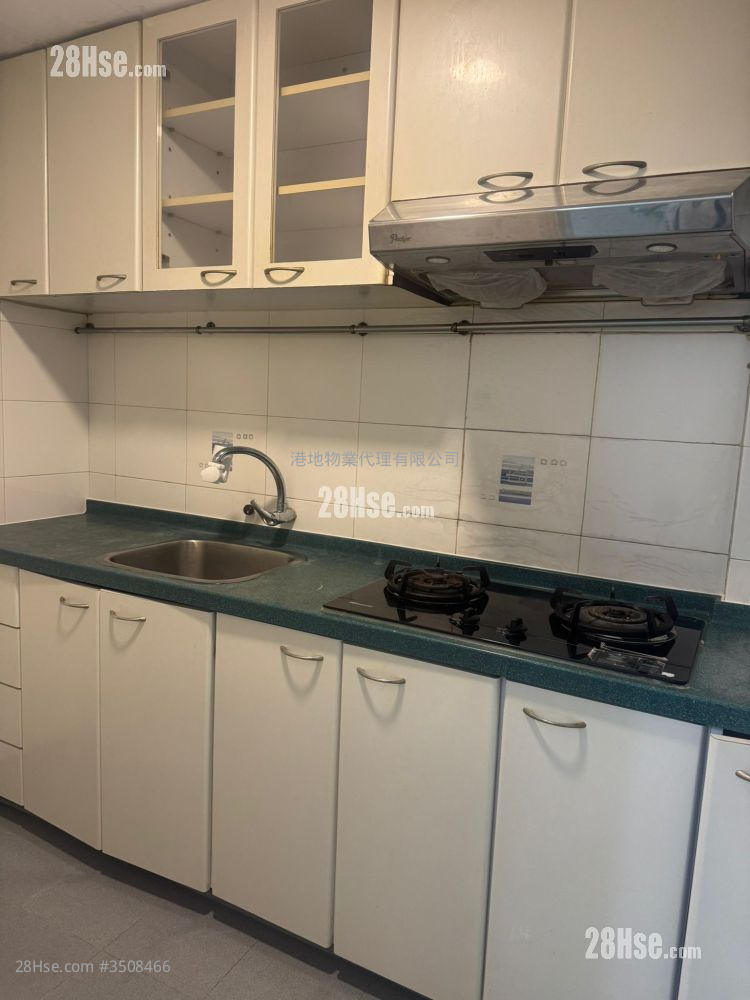 Fortress Metro Tower Rental 2 Bedrooms , 1 Bathroom 532 ft² ( 49.4 m² )