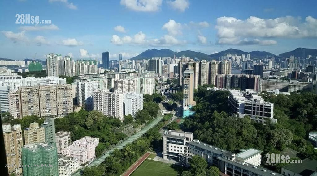 Paradise Square Rental 3 Bedrooms , 2 Bathrooms 606 ft² ( 56.3 m² )