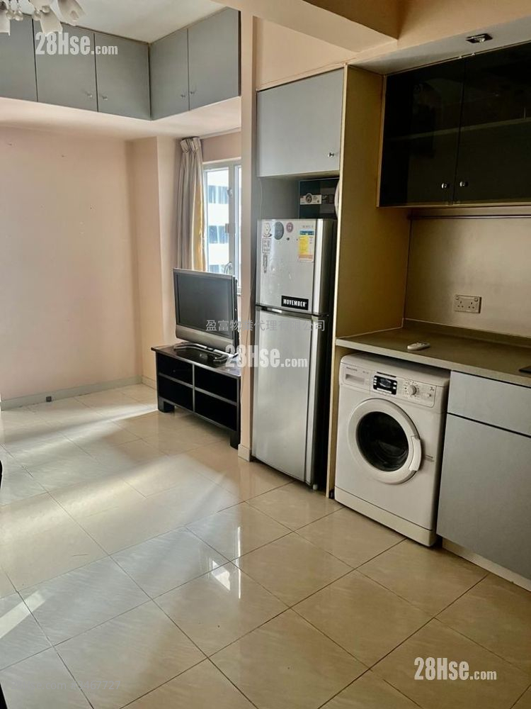 Wang Kee Building Rental 2 Bedrooms , 1 Bathroom 400 ft² ( 37.2 m² )