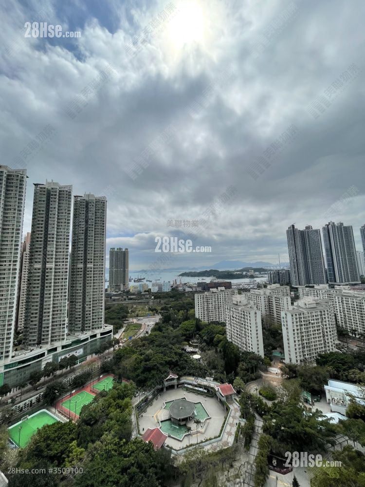 Park One Sell 2 Bedrooms , 1 Bathroom 366 ft² ( 34.0 m² )