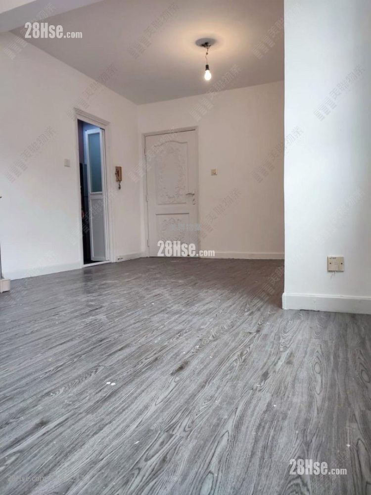 Serene Garden Sell 3 Bedrooms 590 ft² ( 54.8 m² )