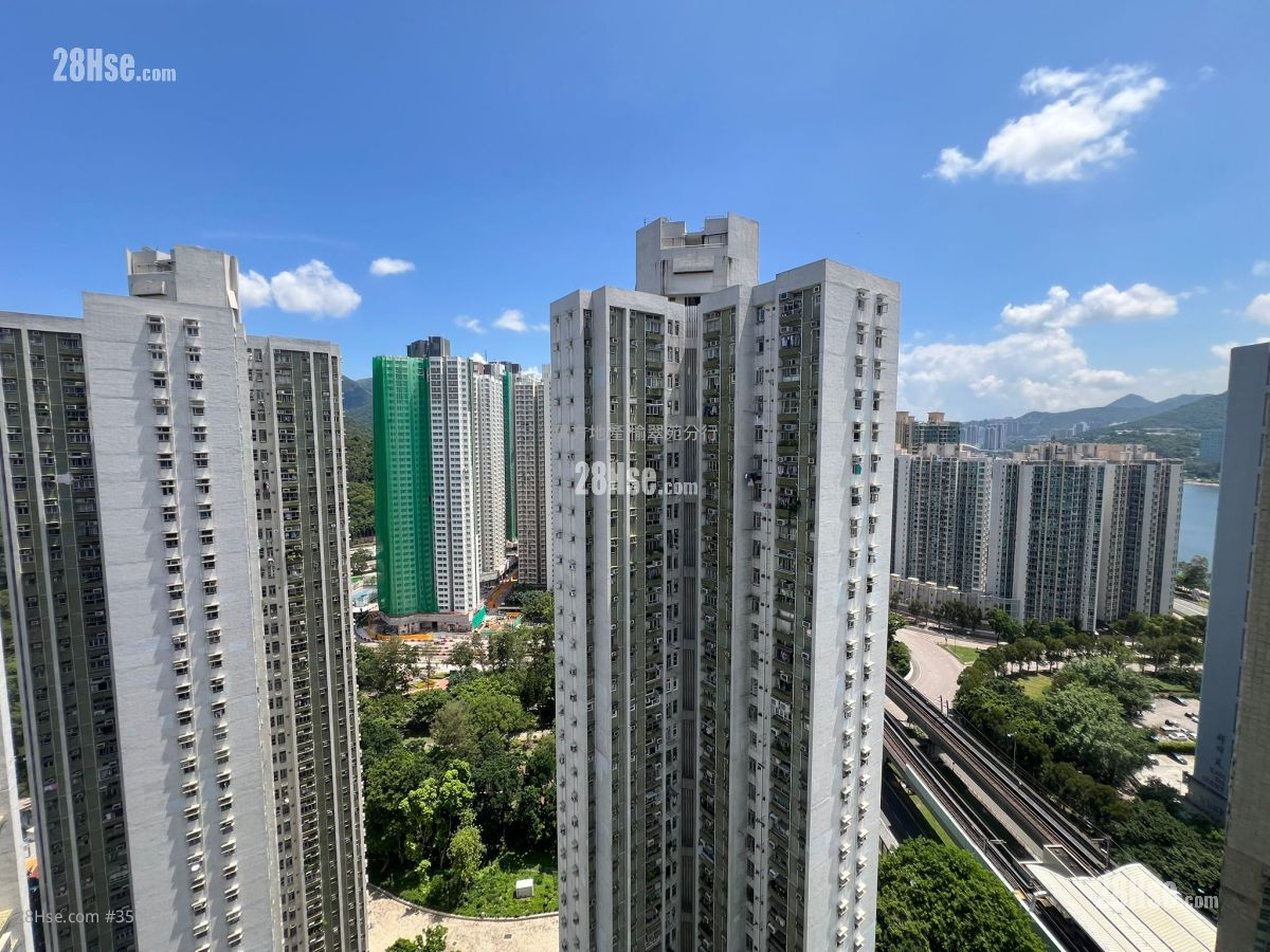Kam On Court Sell 3 Bedrooms , 1 Bathroom 554 ft² ( 51.5 m² )