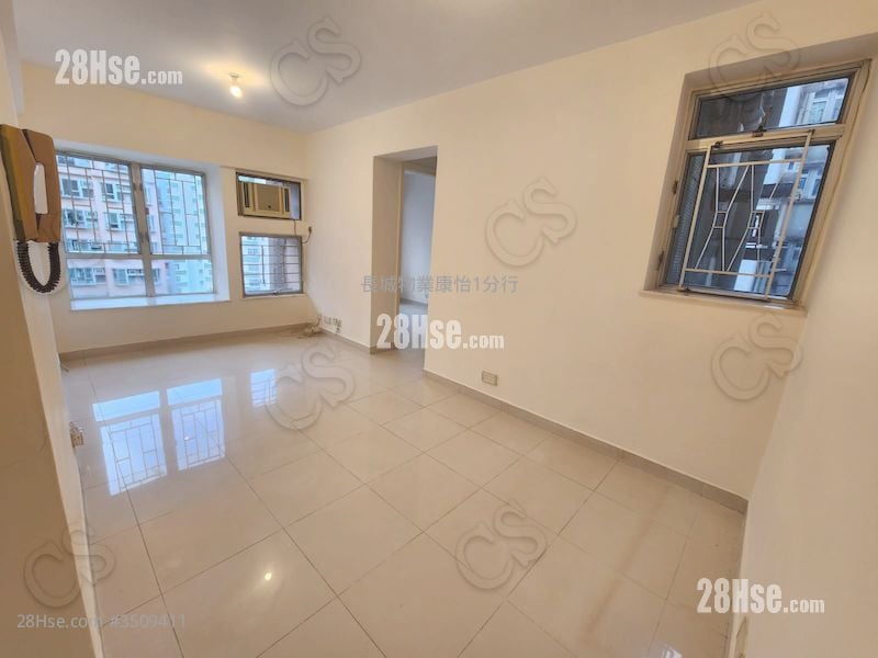 Mount Parker Lodge Sell 2 Bedrooms , 1 Bathroom 445 ft² ( 41.3 m² )