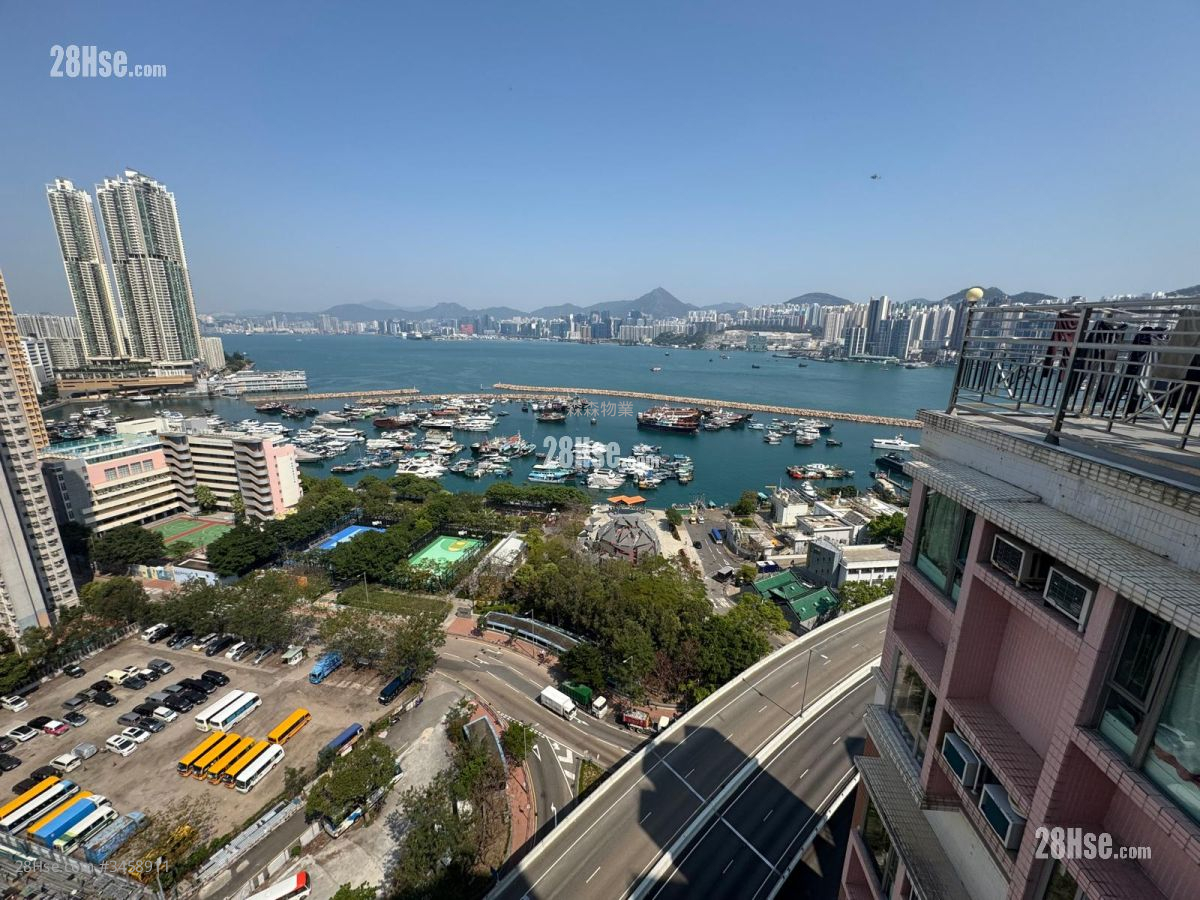 Newton Harbour View Rental 3 Bedrooms , 2 Bathrooms 723 ft² ( 67.2 m² )