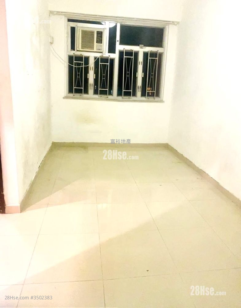 Lee Fung Building Rental 1 Bedroom , 1 Bathroom 256 ft² ( 23.8 m² )