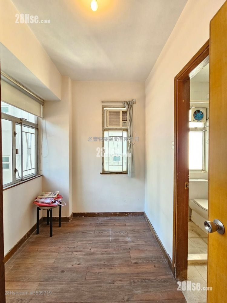 Wing Shing Building (Mansion) Sell 2 Bedrooms 321 ft² ( 29.8 m² )
