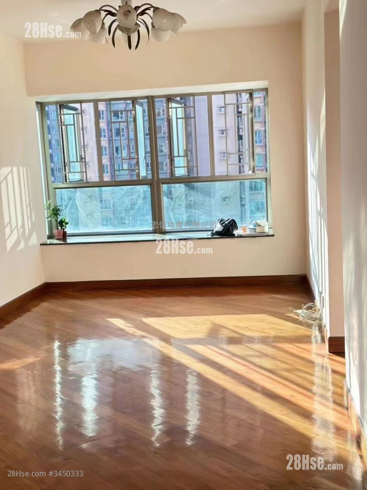 Park Central Rental 3 Bedrooms , 2 Bathrooms 668 ft² ( 62.1 m² )
