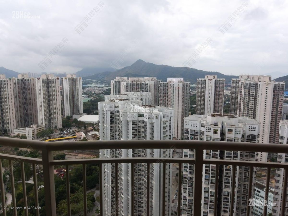 Central Park Towers Rental 2 Bedrooms , 1 Bathroom 493 ft² ( 45.8 m² )