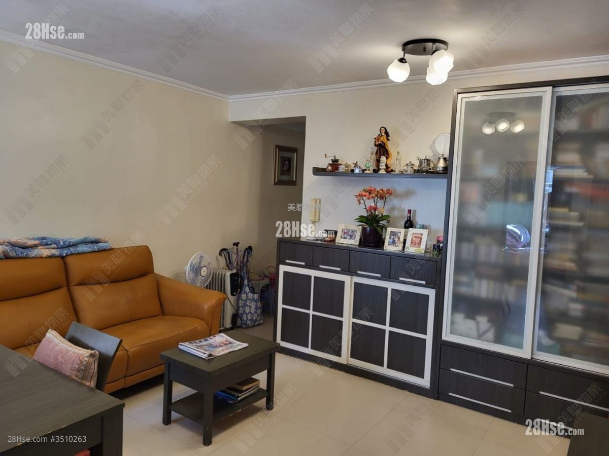 Tsui Lai Garden Sell 2 Bedrooms , 1 Bathroom 481 ft² ( 44.7 m² )