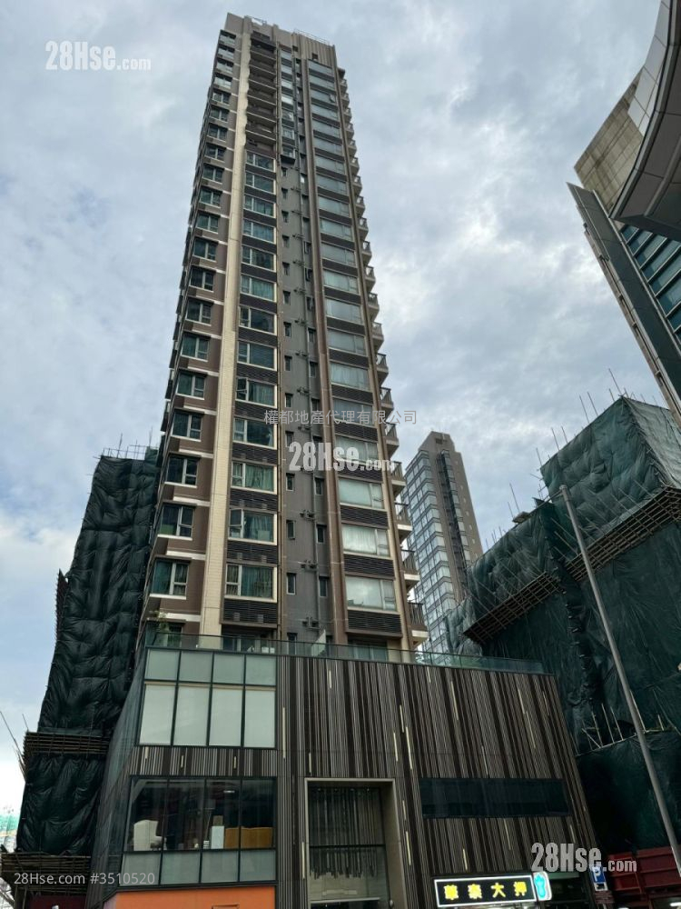 High Place Rental Studio , 1 Bathroom 182 ft² ( 16.9 m² )