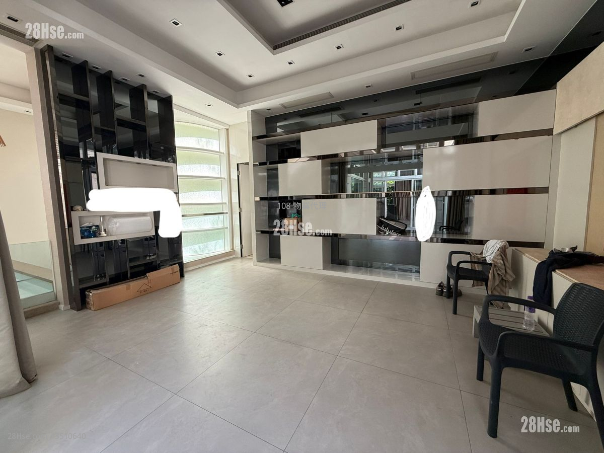 The Great Hill Sell 3 Bedrooms , 2 Bathrooms 3,000 ft² ( 278.7 m² )