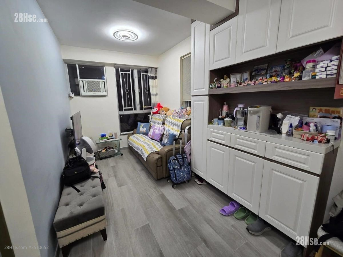 Bauhinia Garden Sell 2 Bedrooms , 1 Bathroom 431 ft² ( 40.0 m² )