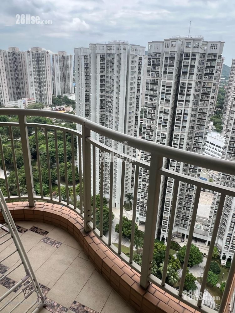 Central Park Towers Sell 2 Bedrooms , 1 Bathroom 494 ft² ( 45.9 m² )