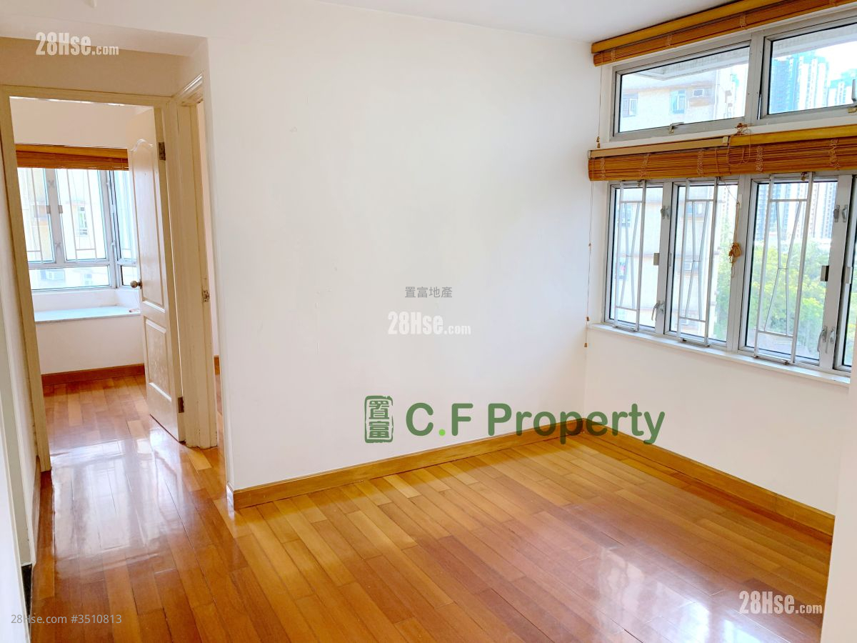 Sun Kwai Hing Gardens Sell 2 Bedrooms , 1 Bathroom 480 ft² ( 44.6 m² )
