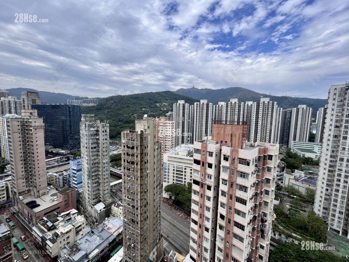 Town Square Sell 3 Bedrooms , 2 Bathrooms 608 ft² ( 56.5 m² )