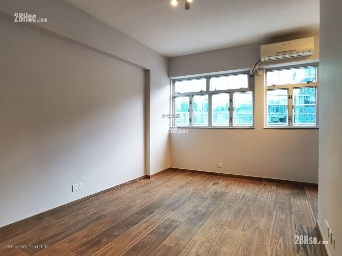 Yee Fung Building Rental 1 Bedroom , 1 Bathroom 340 ft² ( 31.6 m² )