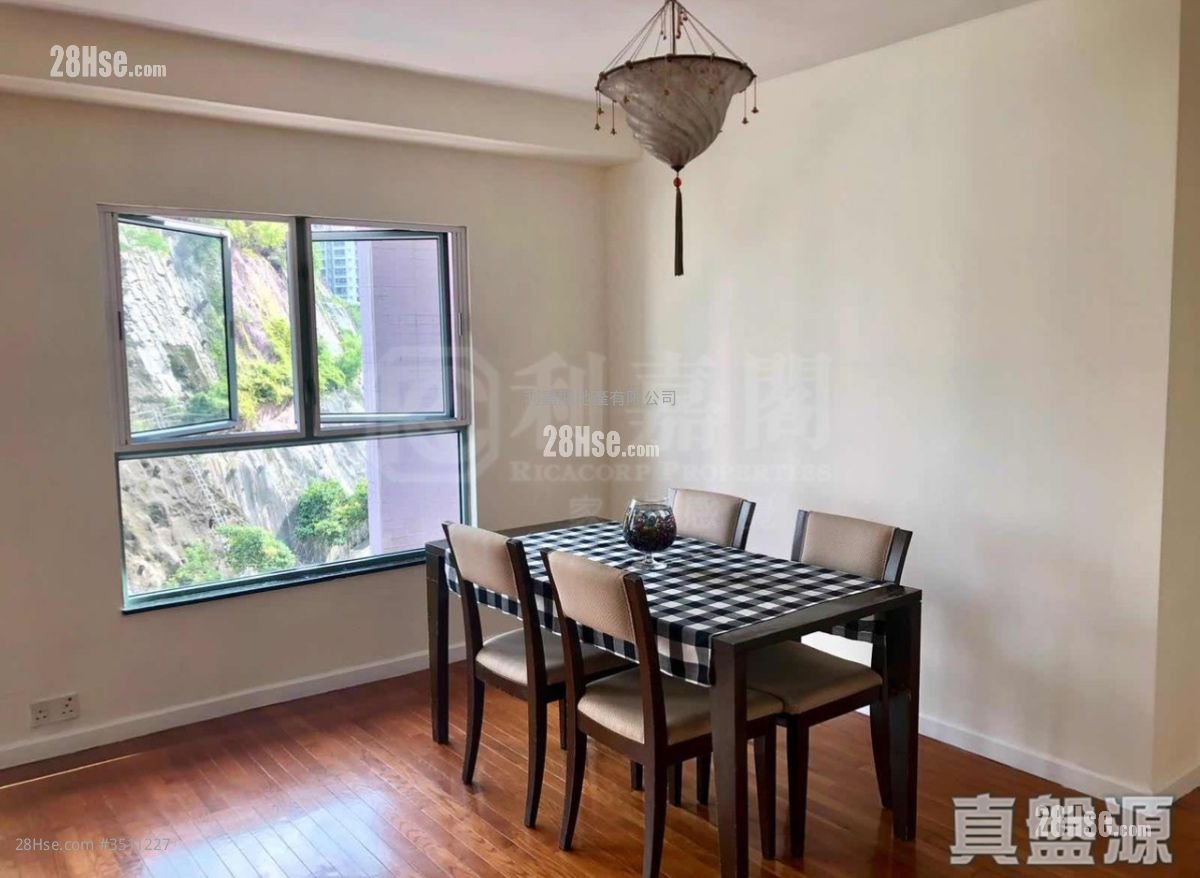 The Floridian Sell 2 Bedrooms 731 ft² ( 67.9 m² )