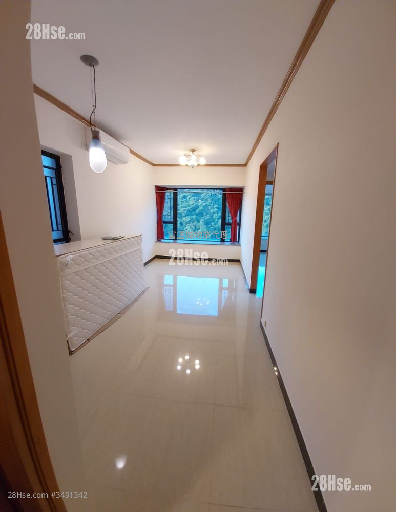 Castello Rental 2 Bedrooms , 1 Bathroom 547 ft² ( 50.8 m² )
