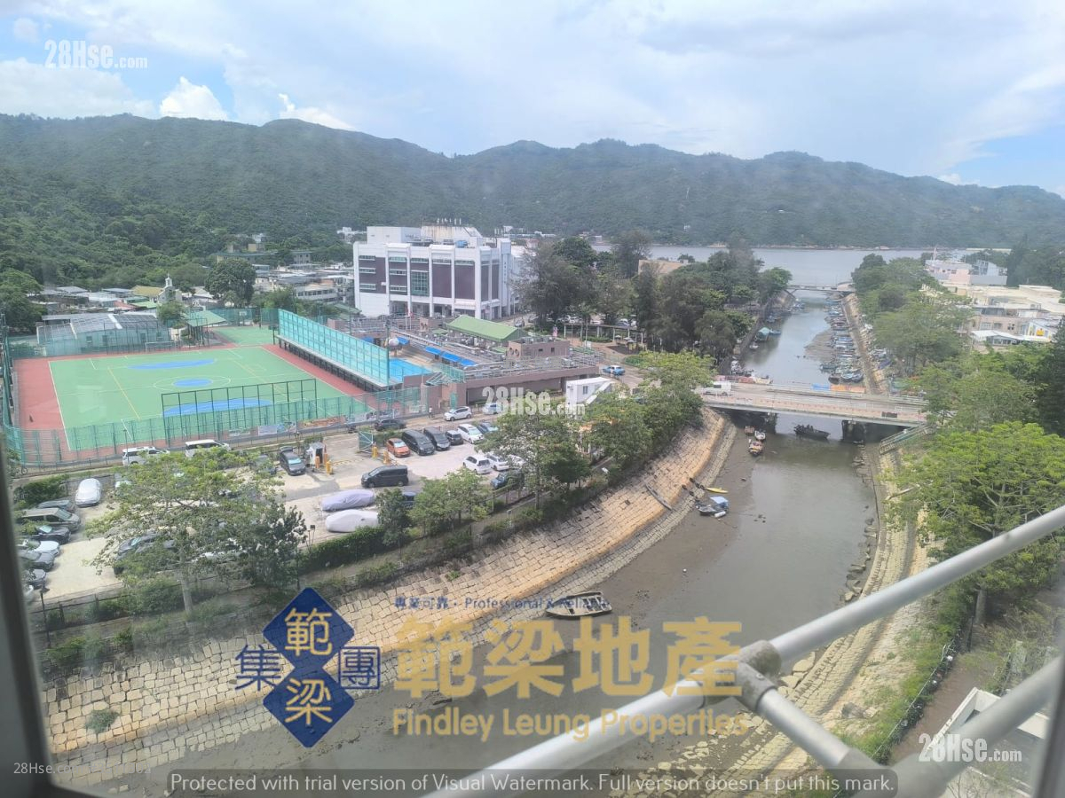 Ngan Ho Court Sell 2 Bedrooms , 1 Bathroom 451 ft² ( 41.9 m² )
