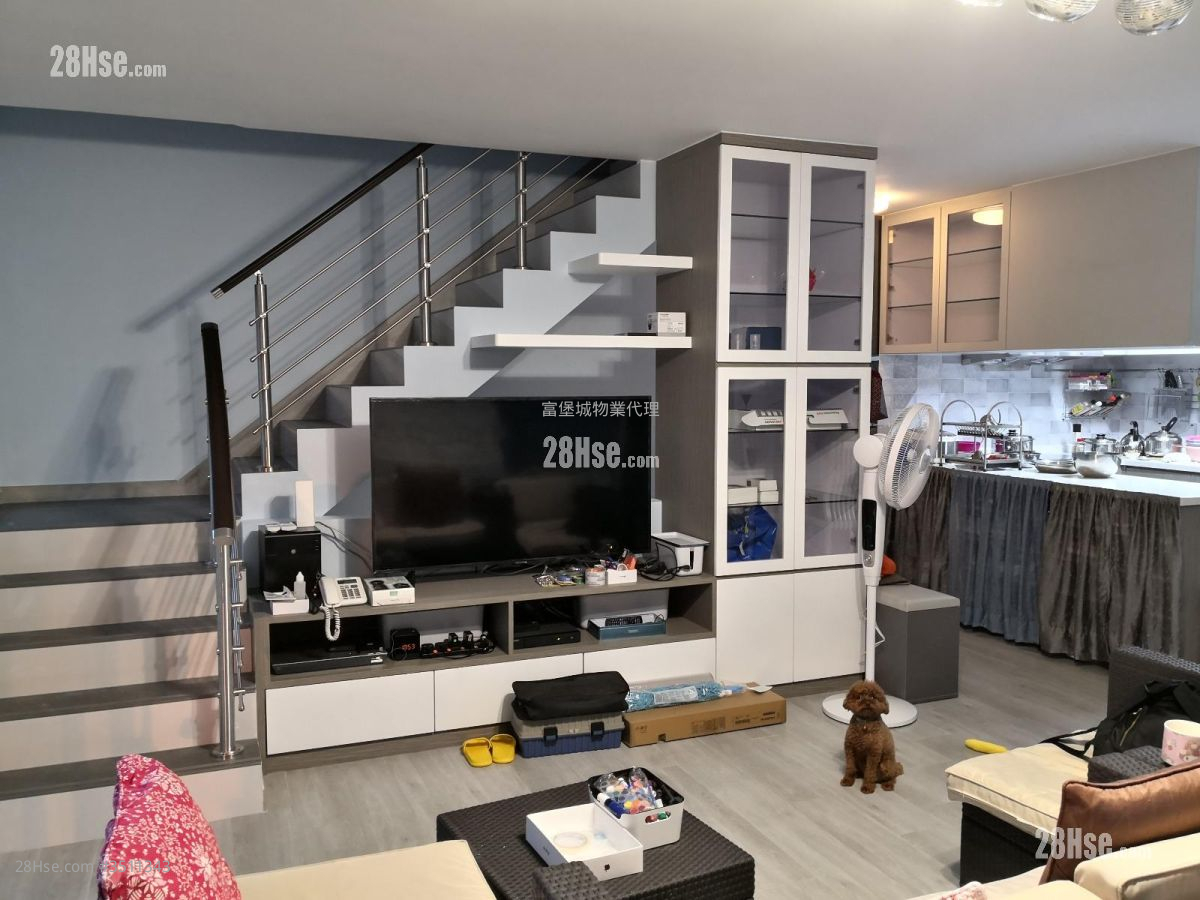 Hin Tin Village Sell 4 Bedrooms , 2 Bathrooms 1,260 ft² ( 117.1 m² )