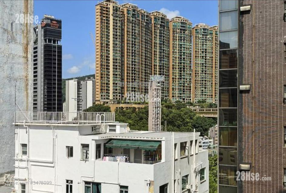 Oi Kwan Court Rental 3 Bedrooms , 1 Bathroom 560 ft² ( 52.0 m² )