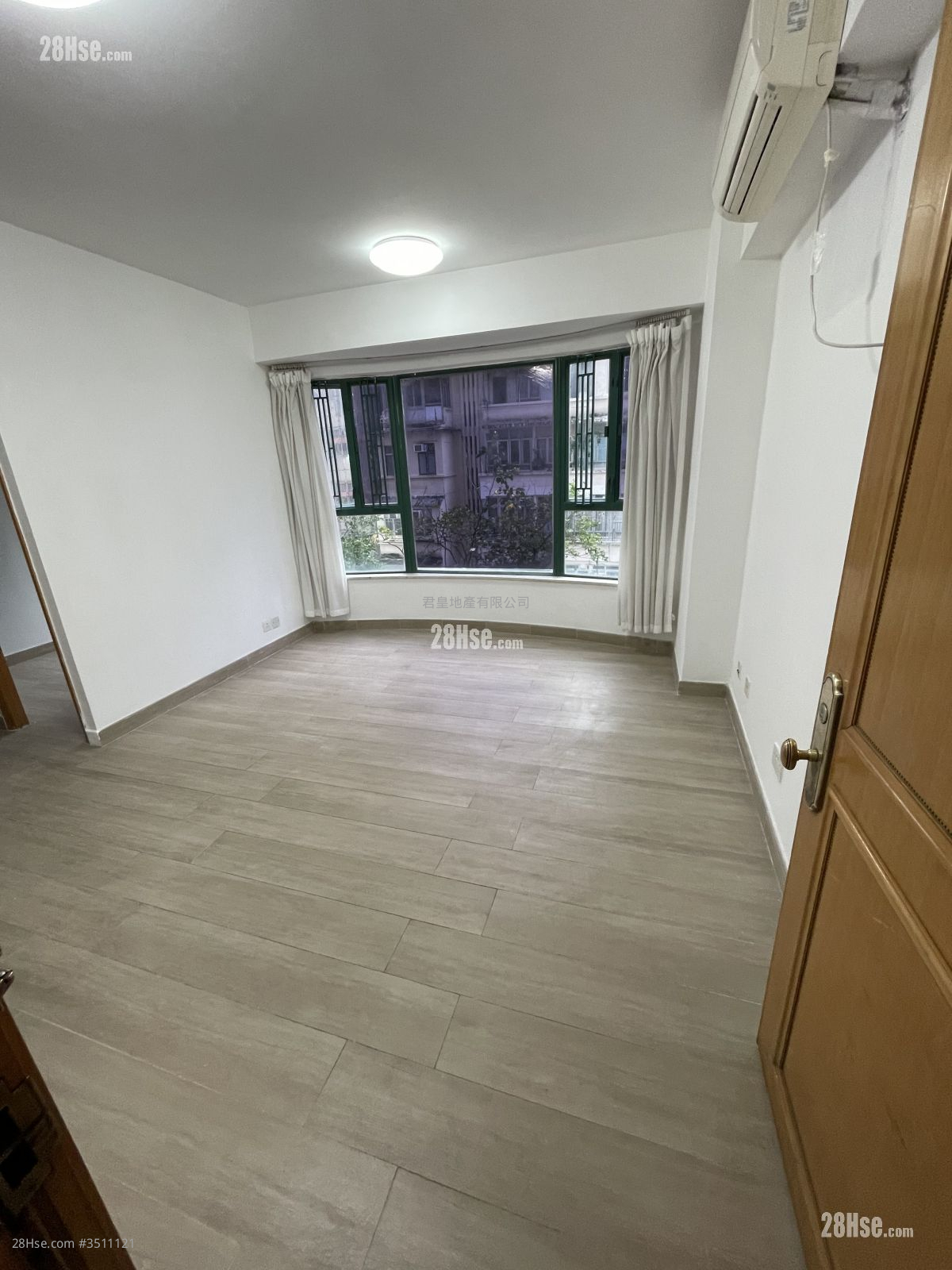 Maple Court Rental 3 Bedrooms , 1 Bathroom 438 ft² ( 40.7 m² )