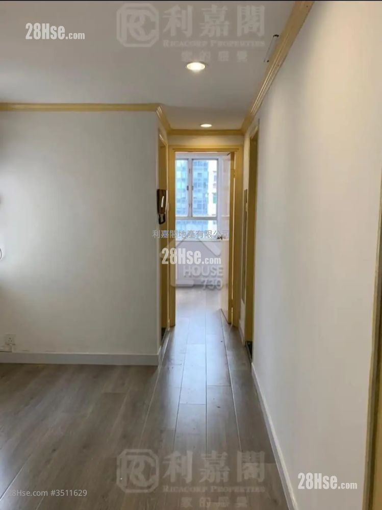 Po Fat Building Sell 2 Bedrooms , 1 Bathroom 281 ft² ( 26.1 m² )