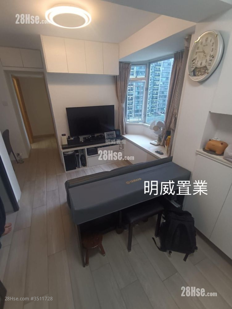 Valiant Court Sell 3 Bedrooms 364 ft² ( 33.8 m² )